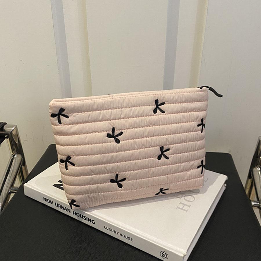 

1pc Bow Embroidery Handbag Large Capacity Makeup Bag Pencil Mobile Phone Storage Bag with Zipper Toiletry Bag Fashionable Bag розовый