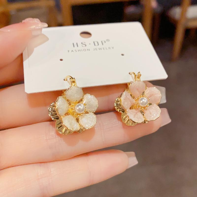 

Summer New Versatile Small Fresh Double Sided Color Drip Oil Petals Personalized Temperament Sweet Premium Earrings