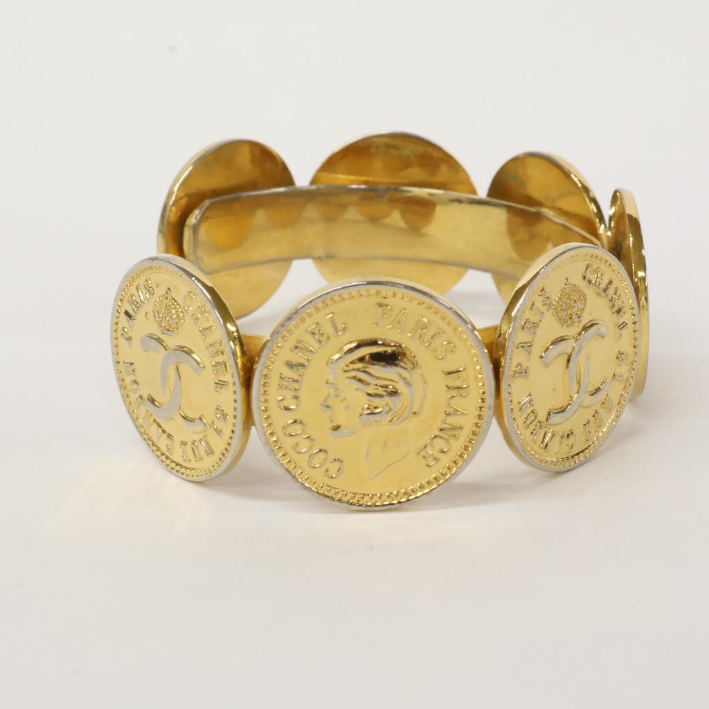 CHANEL 7P coin Bangle Gold colorUsed