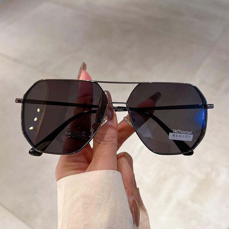 New Color-changing Glasses Large Frame Versatile Retro Anti-glare Sunglasses Outdoor Riding Driving Driving Special Sunglasses