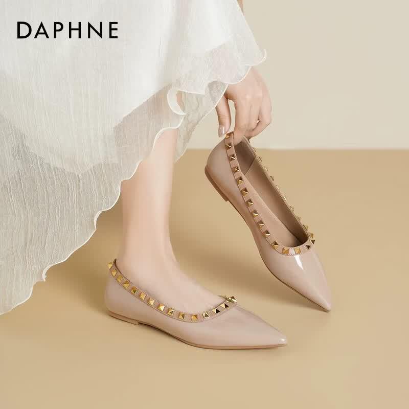 Daphne Women s Elegant Rivet Pointed-Toe Flats EU 37