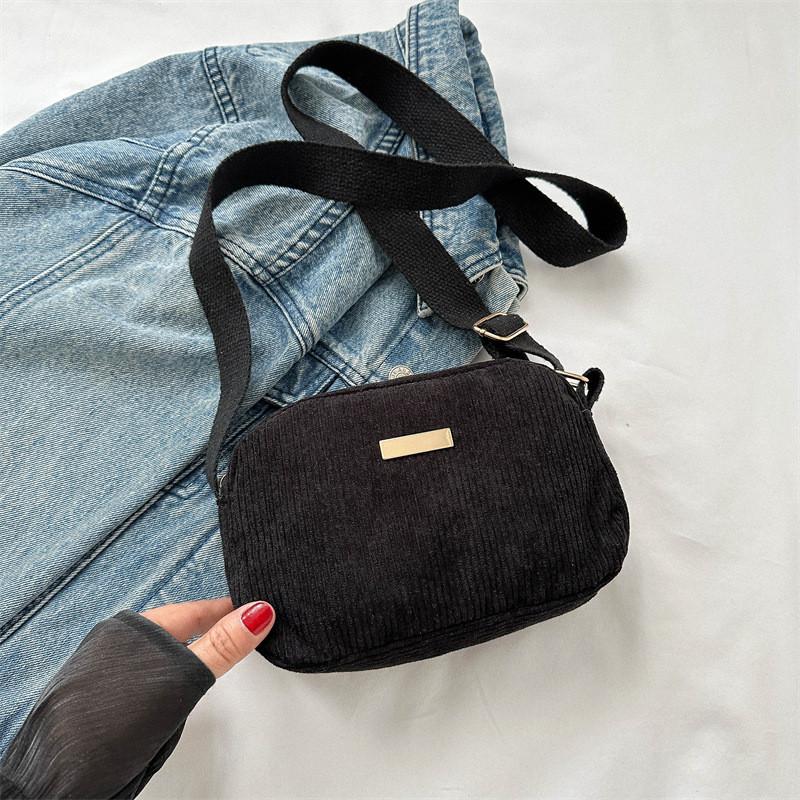 Stylish And Simple Canvas Crossbody Bag For Women In Classic Colors Ideal For Daily Use