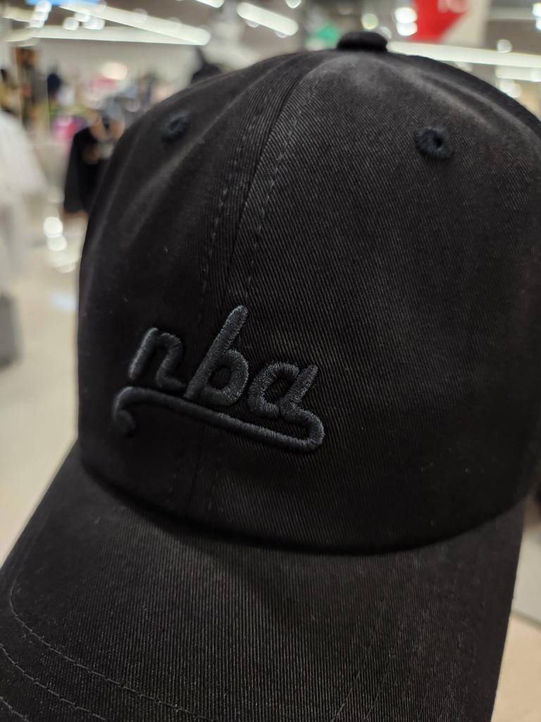 [NBA] Unisex Tone-on-Tone Volume Embroidery Overcap Soft Cap Hat N245AP232P