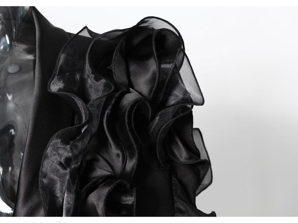 Niche Elegant Black 3D Ruffle Asymmetrical Slim Blazer