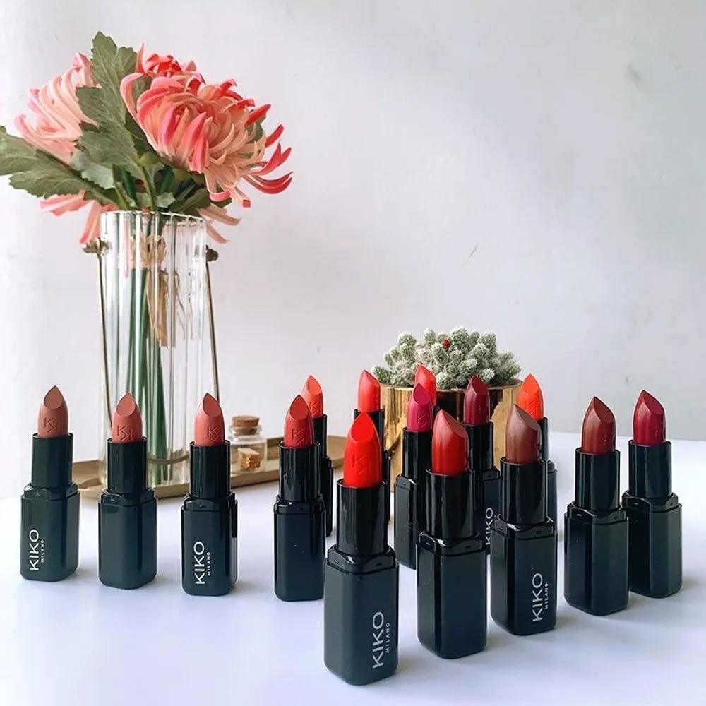 

KIKO Small Black Tube Lipstick Series 4 106 1 Series (Press-on)