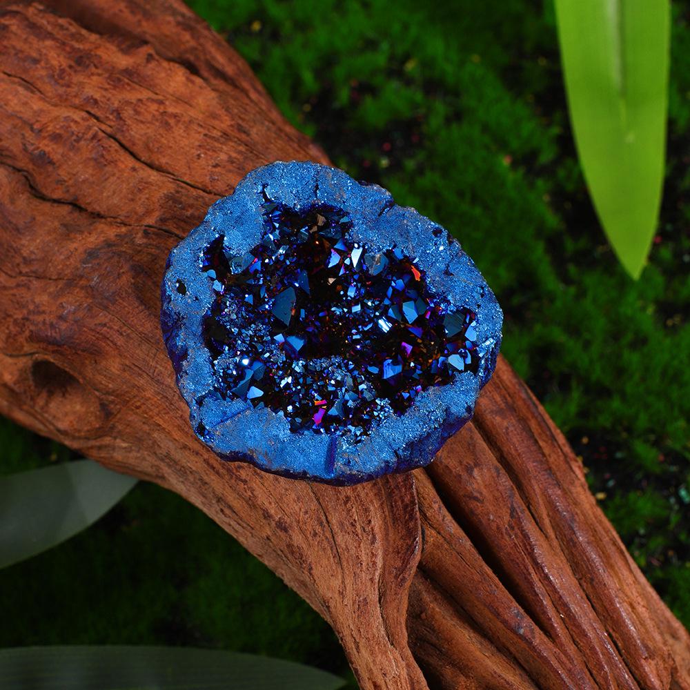 

Посеребренная хрустальная чаша из агата: Энергетический самоцветный орнамент с дисплеем в виде пещеры из необработанного камня