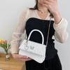 PU Umhängetasche Damen Schmetterlingsmuster Exquisiter Liebes-Perlenanhänger Print Schultertasche Modekette Vielseitige Handtaschen