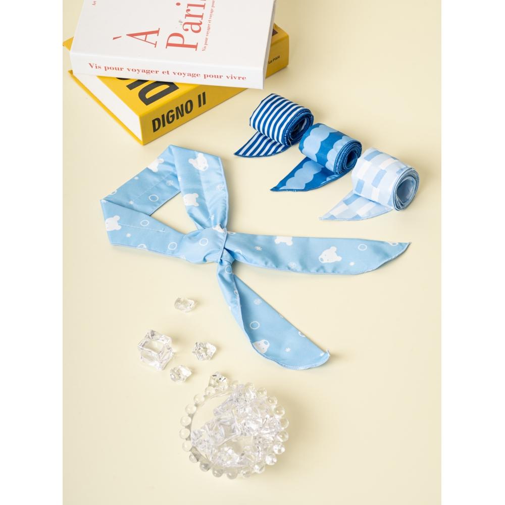 

Daiso Cool Summer Cool Scarf Blue pattern (wave)