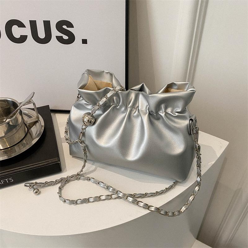 Trendy Women's Bag New Trendy and Fashionable Solid Color Bag Exquisite Chain Design One-shoulder Crossbody Bucket Bag