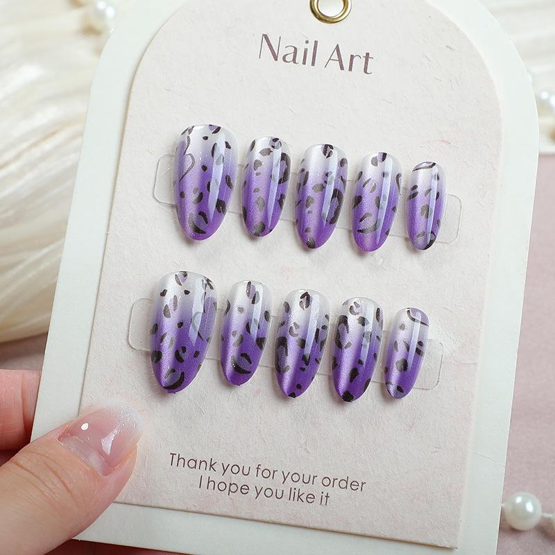 30-Piece Set: High-End Leopard Print Cat Eye Nail Tips, Purple Gradient, Skin-Brightening Wearable Nails