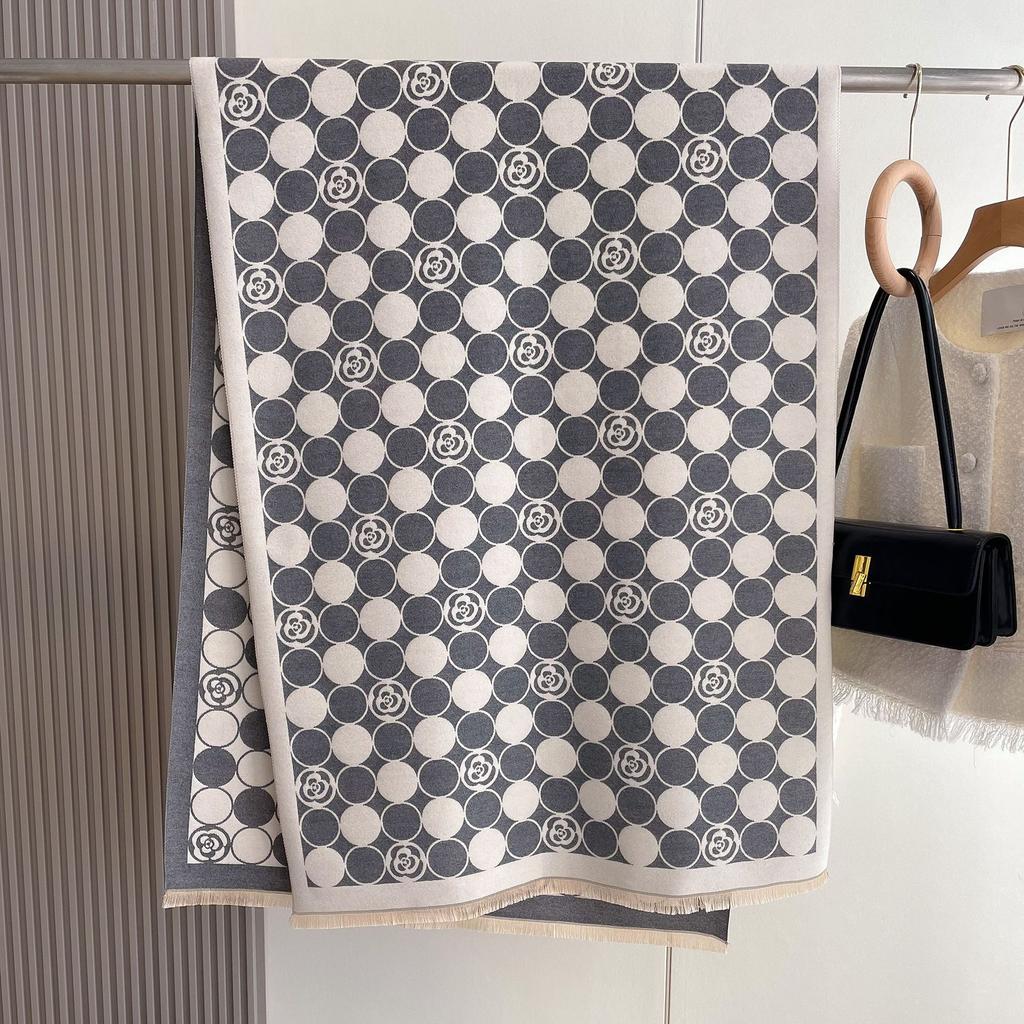 Winter Imitation Cashmere Scarf Women'S Camellia Korean Version Dongdaemun Shawl Versatile Cute Thickened Scarf Tide