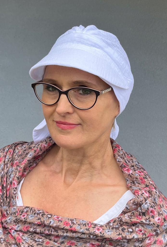 Biała Chusta Z Muślinu Tess Z Daszkiem Turban Lato Także Po Chemioterapii