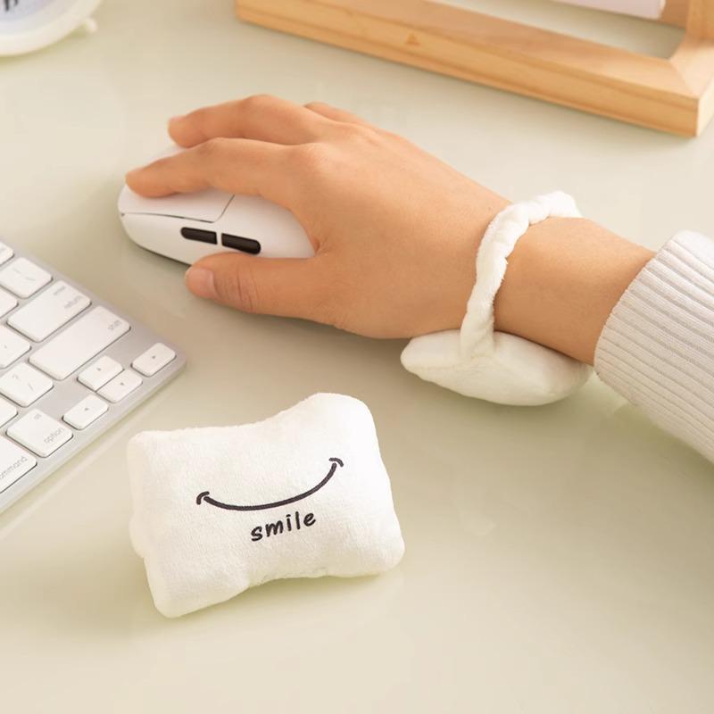 Ergonomic Wrist Support Mouse Pad with Cushion for Office Workers