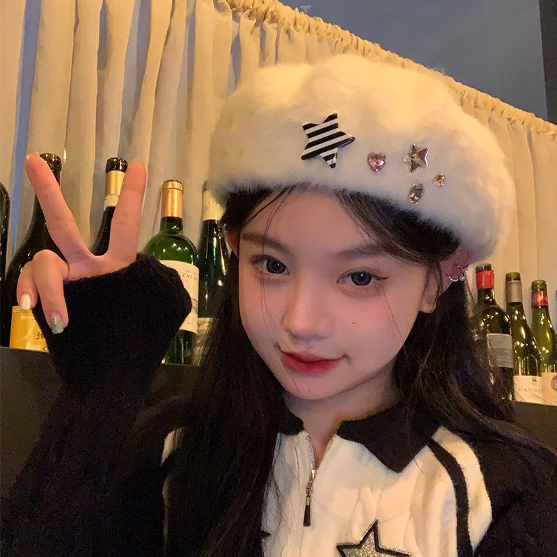 Star Beret Women's Autumn and Winter White Plush Big Head Painter's Octagonal Hat