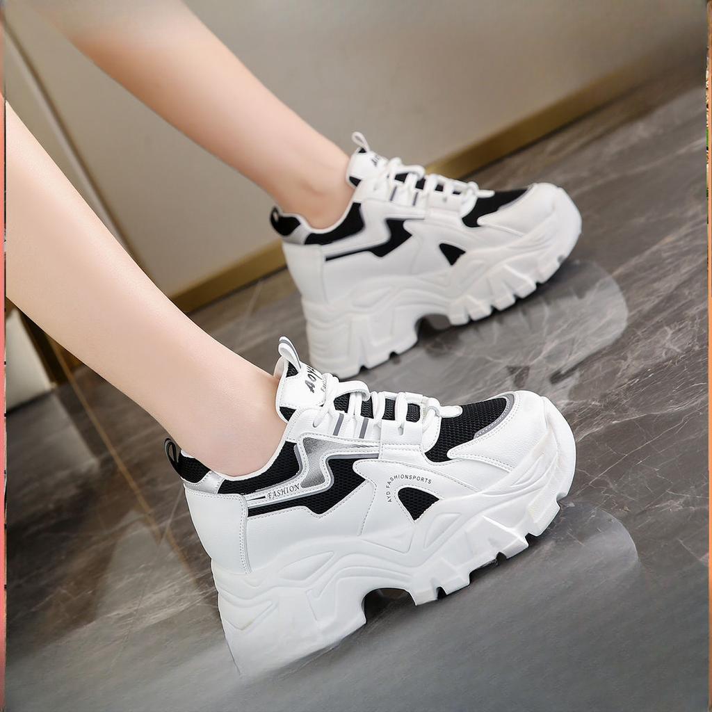 Zapatos pequeños para aumentar la altura, Zapatos blancos nuevos de verano para niños, finos, transpirables, con suela gruesa, Zapatos de papá finos y altos