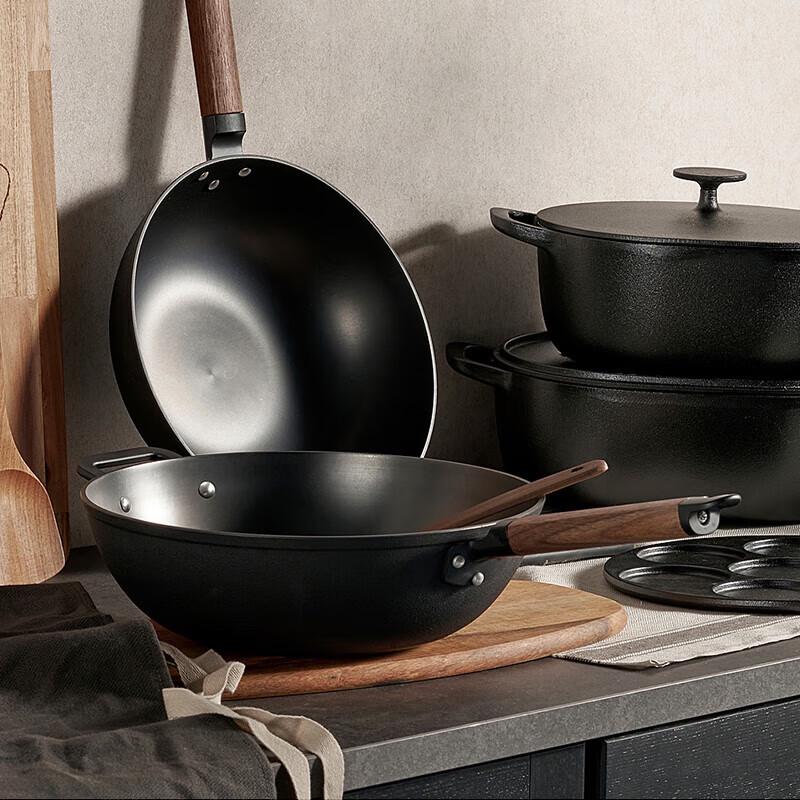 IKEA VARDAGEN Cast Iron Wok with Lid