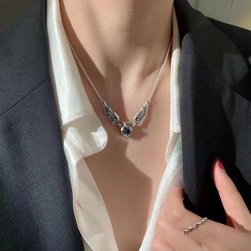 Vintage Gothic Heart Crown Angel Wings Pendant Necklace Women's Fashion Delicate Love Shaped Lockets Couple's Necklace