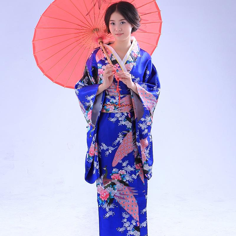 Kimono tradizionale giapponese da donna per cosplay, fotografia e performance scenica