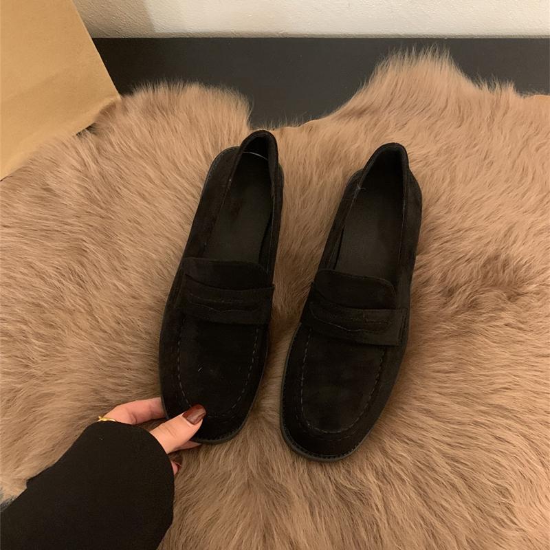 

Мода 2025 новые женские лоферы Ретро весенне-осенняя женская обувь Большой размер толстый каблук удобные слипоны для женщин 43 чёрный
