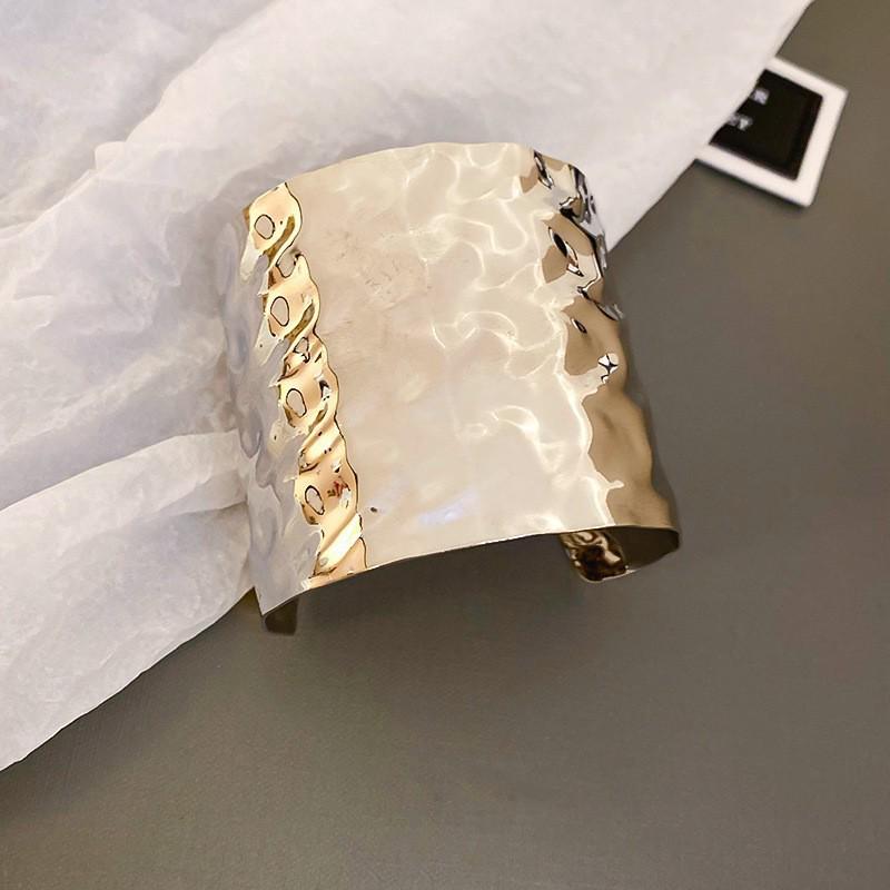 Minimalist Metal Grid Bracelet - European & American Fashion Niche, High-end Style Hand Jewelry