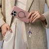 Lila Quaste mit Perlen Handyanhänger Modisches und praktisches Handy-Hängeaccessoire für junge Frauen und trendige Benutzer