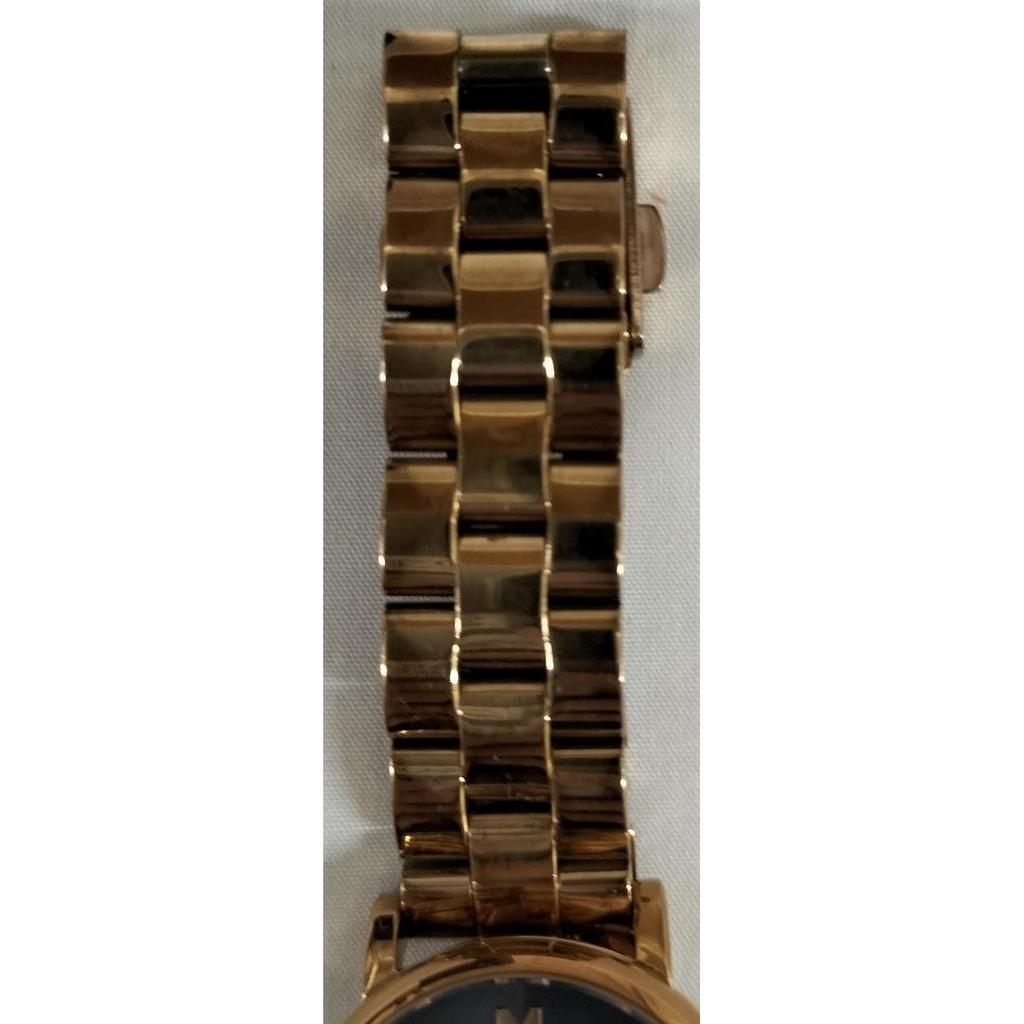 Used MARC JACOBS MBM3332 watch