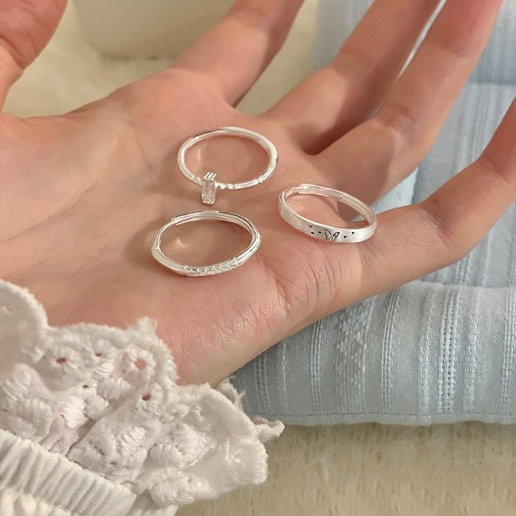 Chic Butterfly Ring for Women – Petite, Stylish, Stackable Open Ring, Exquisite Luxury, Perfect As an Internet Celebrity Index Finger Accessory.