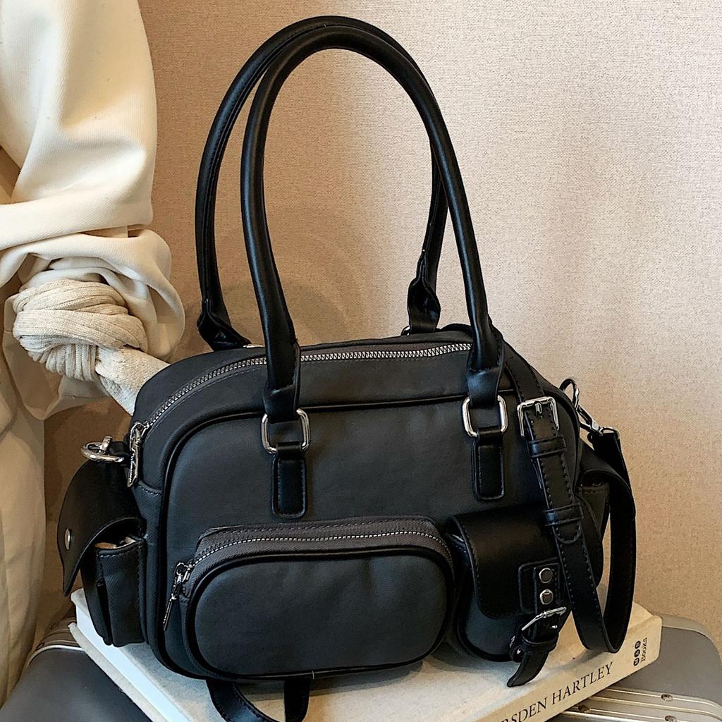 2025 new Korean popular fashion bowling bag female Sen Meng niche underarm bag handbag commuter messenger bag