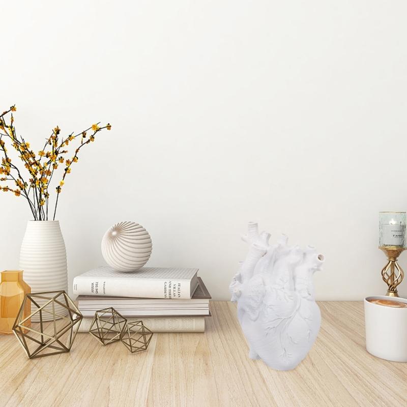 Realistic Heart Sculpture Home Office Desk Ornaments Heart Figurine Creative Resin Heart Statue Miniature Heart Figurine