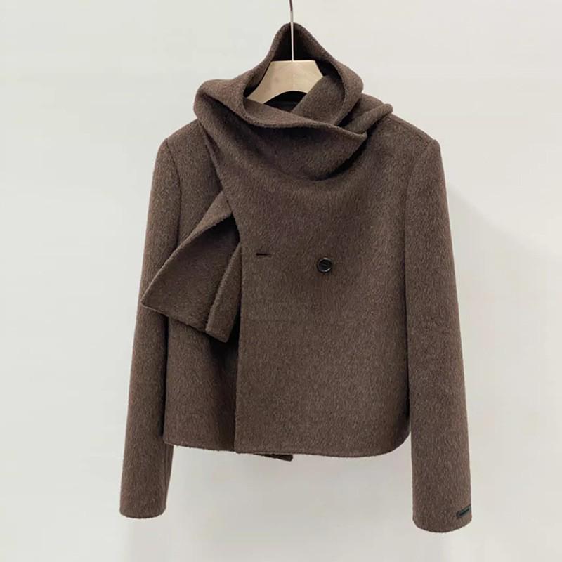 

Черное пальто из смесовой шерсти с поясом для женщин Medium (120-150 lbs)