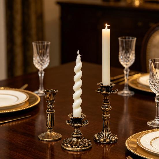 Vintage Candlestick Holder Retro Taper Candle Holder Nostalgic Floral Resin Candle Stand for Wedding Anniversary Table Centerpiece Fireplace Home