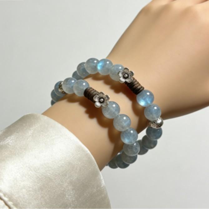 

Galaxy Flower Natural Gray Moonstone Crystal Bracelet with Agarwood, New Chinese Style, Zen-Inspired Design Jewelry 【Galaxy Flower】