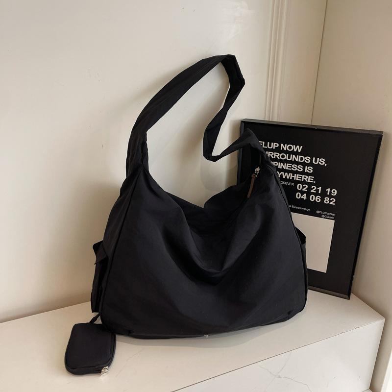 Japanese Casual Women's Bag Large-capacity Oblique Span Bag Women's Shoulder Bag Casual Niche Design Lightweight Portable Tote Bag
