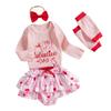 Baby Mädchen Valentinstags-Outfit Buchstabenstickerei Langarm-Strampler mit Herz-Print-Rock und Schleifen-Stirnband Stulpen