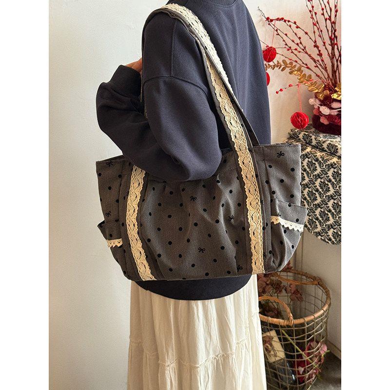 Girls' Style Tote Bag - Large Capacity Single Shoulder Bag for Daily Commuting and Carrying Around