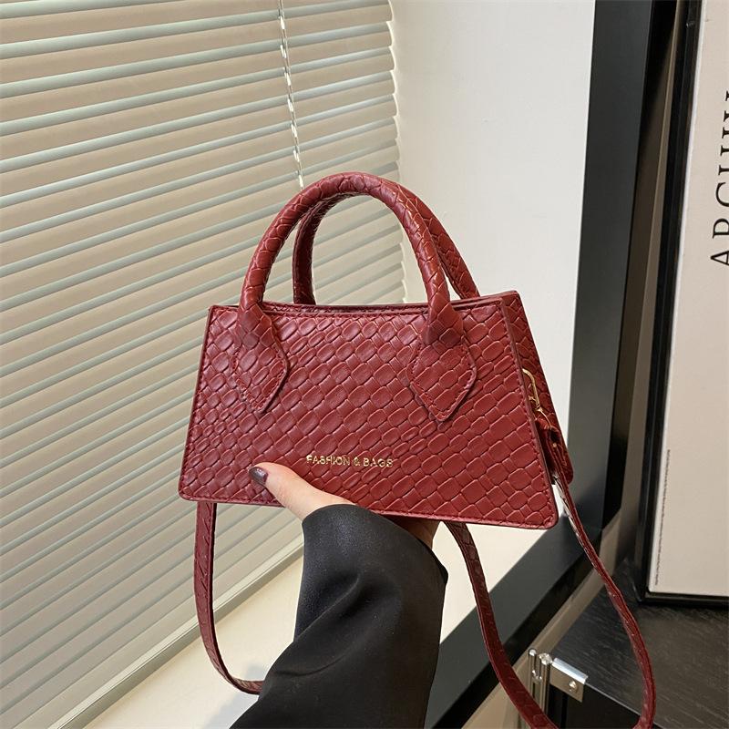 Retro Fashion Trend Handbag Summer Commute Premium Texture Shoulder Messenger Bag Casual Small Square Bag Women
