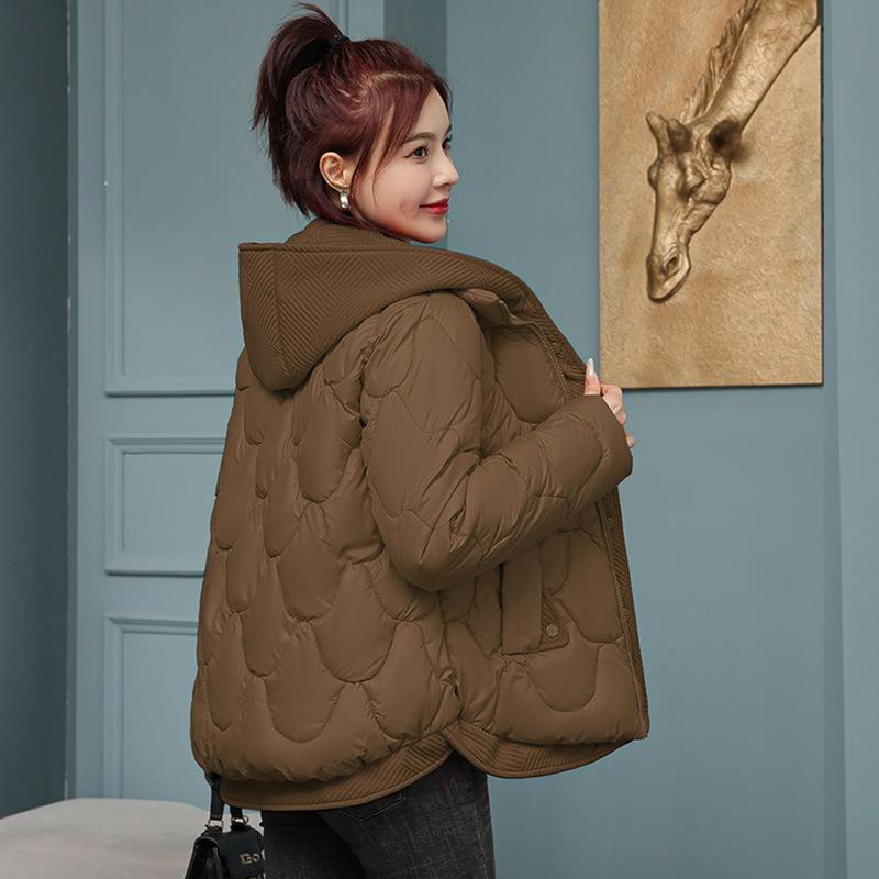 

Утолщенная короткая пуховая хлопковая куртка женская с капюшоном, комбинированная, двухслойная, хлопковая куртка, зимняя модная теплая куртка 3XL suggestion [155-170] catties кофейный