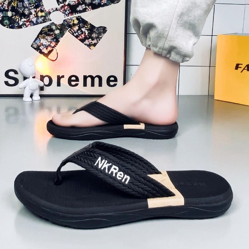 Summer Trend Wearing Anti Odor and Anti Slip Clip-on Black Sandals for Outdoor Soft Soled Sports Beach Sandals
