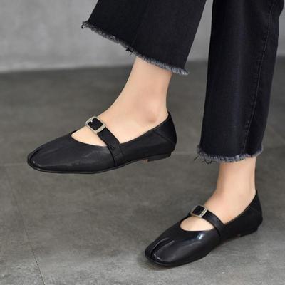 Scarpe da donna in vera pelle con fibbia per cintura, punta quadrata, suola morbida e bassa