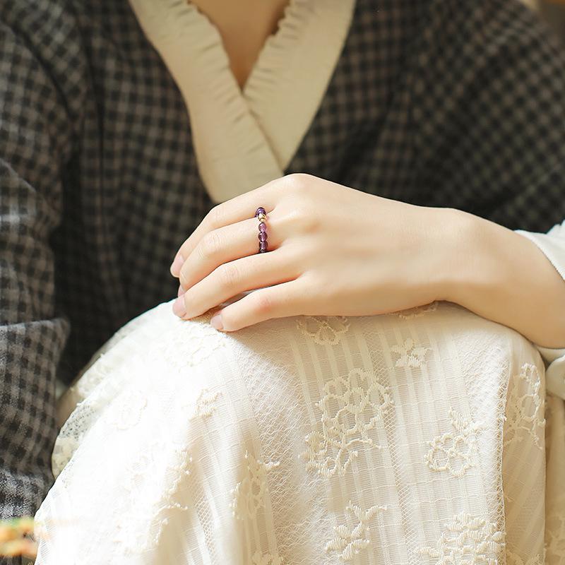 

Кольцо из натурального аметиста с бусинами - Стиль интернет-знаменитости