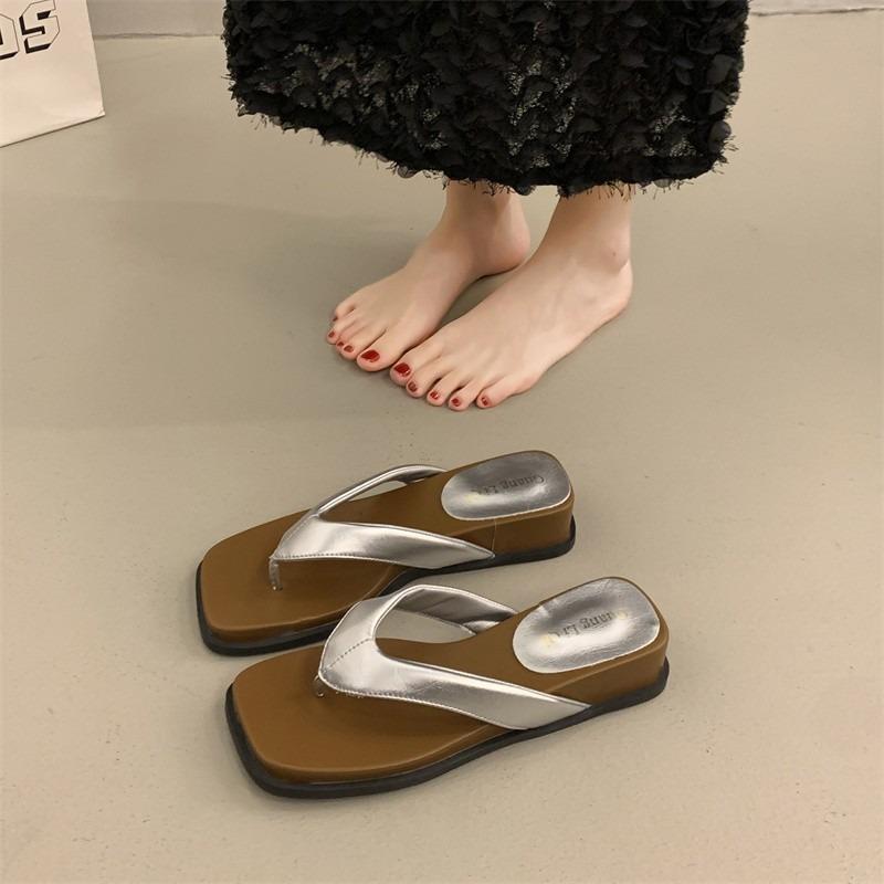Beach Shoes Rubber Flip Flops Square Toe Woman's Slippers Slides Platform Sabot Hawaiian 2025 Flat Soft Beach Shoes Slippers Sof