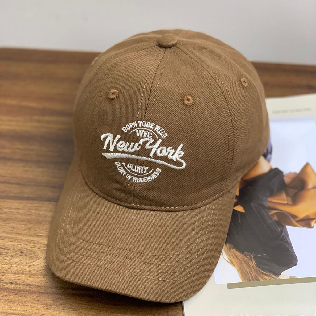 American Retro Letter Embroidered Baseball Hat for Women In Spring and Summer Casual and Versatile Shopping Baseball Hat Showing Off Their Face