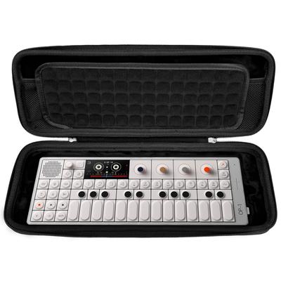 Etui do przechowywania syntezatora samplującego MUSIIN Audio jest kompatybilne z Teenage Engineering. To przenośne etui do przechowywania sprzętu muzycznego posiada siatkę