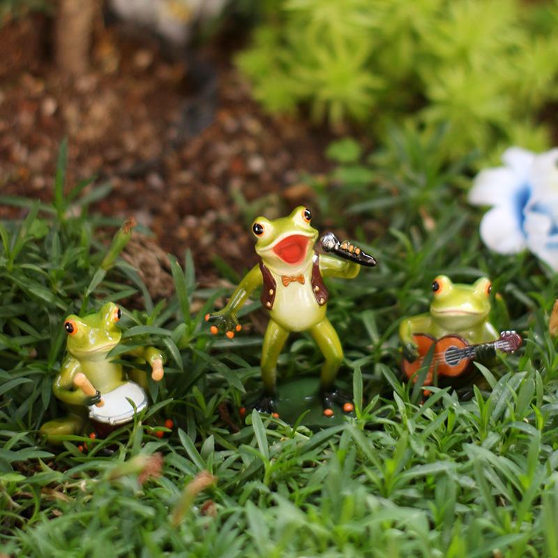 Resin Cute Frog Statue Fairy Garden Decor, Spring Outdoor Yard Flower Pot Patio Lawn Indoor Table Shelf Desk Decorations