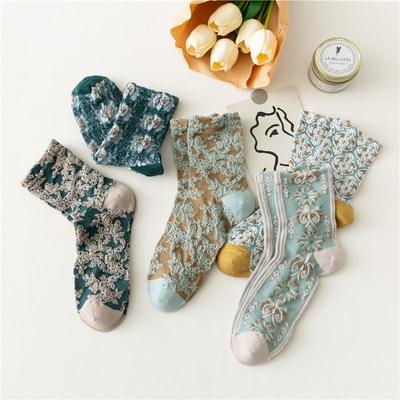 Harajuku Retro Embroidery Woman Socks Japanese Kawaii Cute Socks Ethnic Lolita Lace Flower Crew Socks Christmas Gift Fashion New