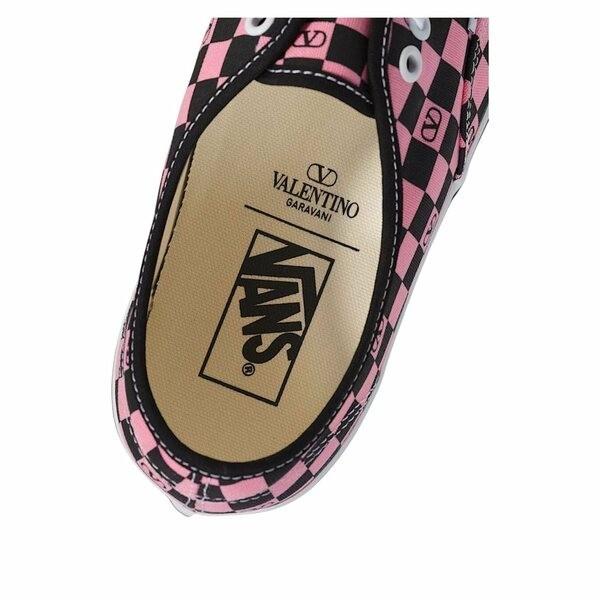 VN000Z9A6X7 Valentino Garavani Vans Autêntico (masculino)