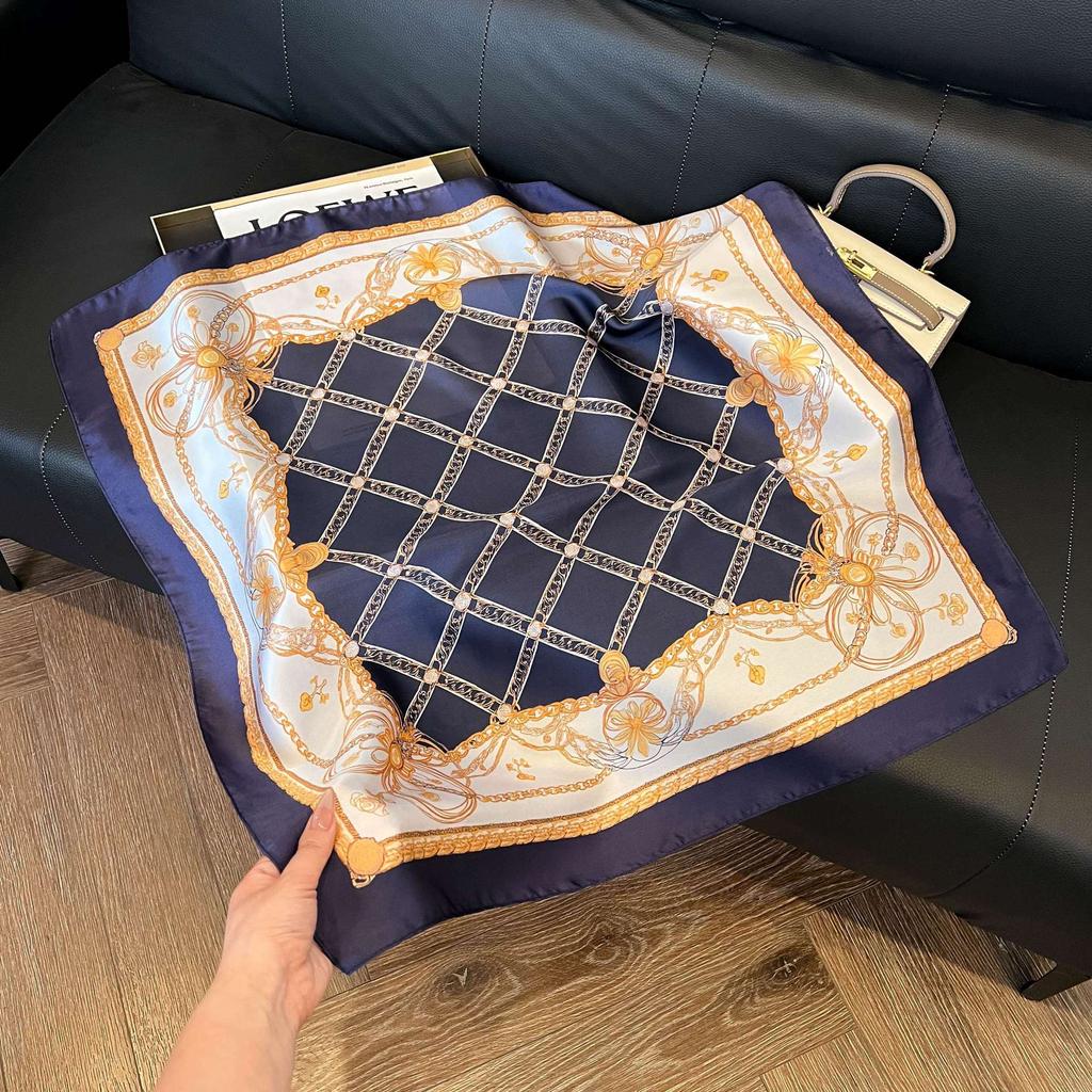 Simulated silk women's small square scarf, Korean cashew nut leopard print small silk scarf, headscarf, four-season scarf, professional scarf.