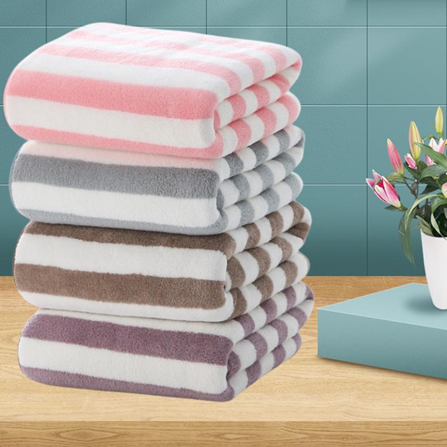 1pc Soft Striped Quick Dry Bath Towel Absorbent with Hooks Plush Bath Towels Multi-Purpose Towel for Bathroom Supplies