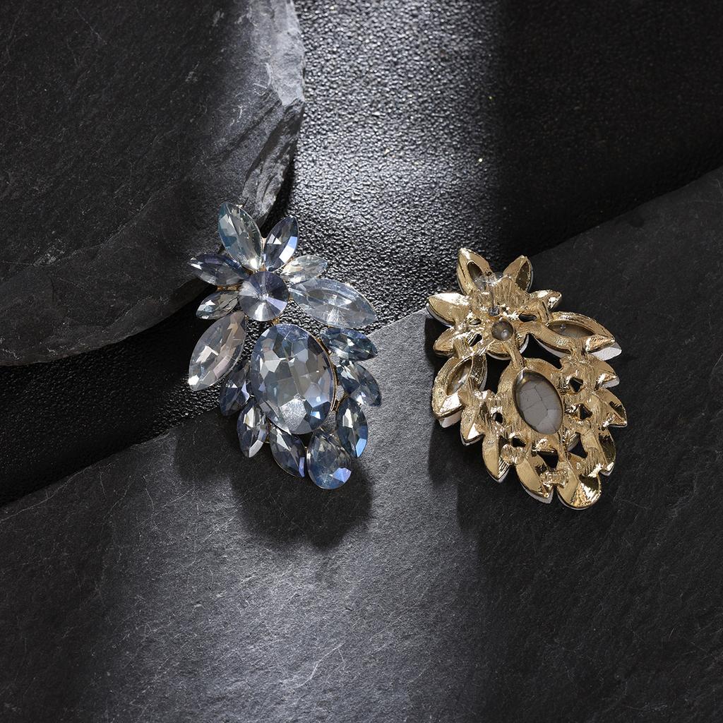 Luxury Teardrop Earrings: Elegant  Versatile  and Perfect for Any Occasion. Long  Fashionable and Chic
