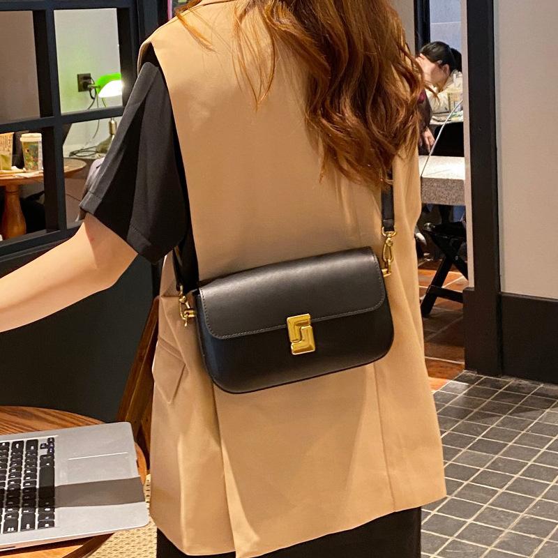 Neue französische Achseltasche für den Sommer  Hochwertige und vielseitige Ledertasche für Damen  Nischen-Umhänge-Schultertasche